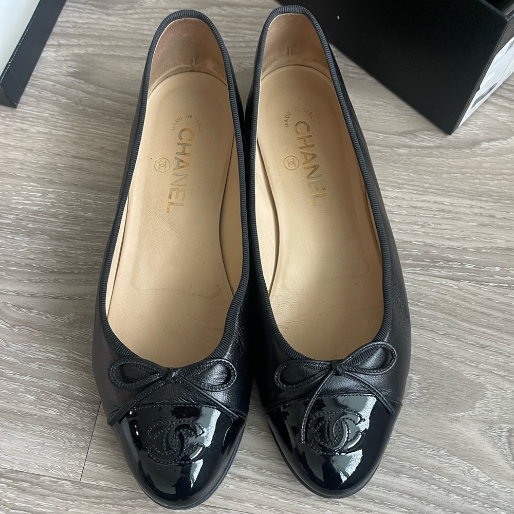Chanel Cambone Black Leather Ballet Flats